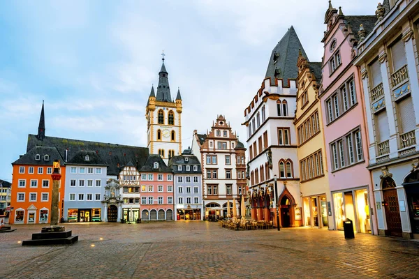 Historischer hauptmarkt in der altstadt trier, deutschland — Stockfoto