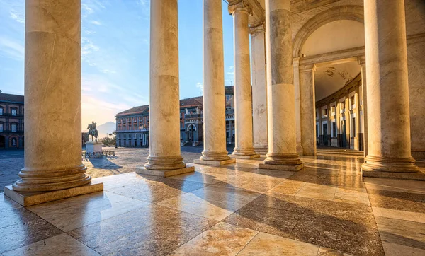 Piazza del Plebiscito square, Neapol, Itálie — Stock fotografie