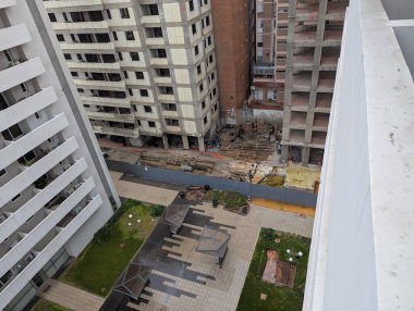 Cordoba, Arjantin - 5 Mayıs 2025: Cardinales Cofico kompleksinin yukarısından inşaat alanı.