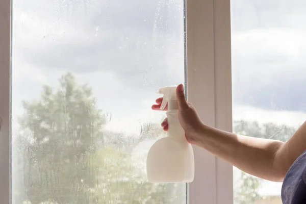 washing Windows, General cleaning and eco friendly products for cleaning Windows and home