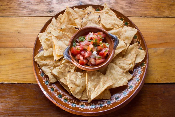 Mexican Pico Gallo Salsa Nachos Chips — Stock Photo, Image