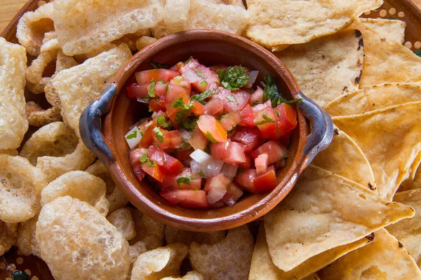 Traditional Mexican Sauce Pico Gallo Nachos Chips Chicharron Close — Stock Photo, Image