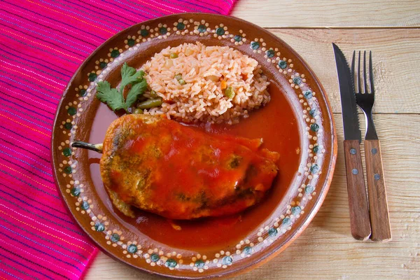 Comida Tradicional Mexicana Chiles Rellenos — Foto de Stock