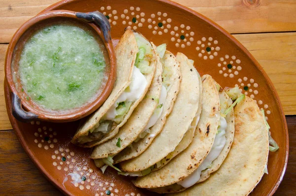 Comida Tradicional Mexicana Tacos Dorados —  Fotos de Stock