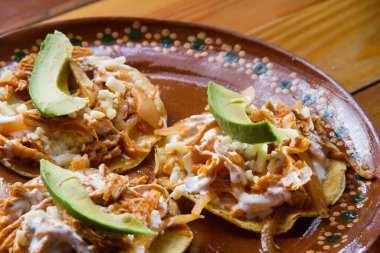 Geleneksel Meksika yemekleri: Tostadas tinga