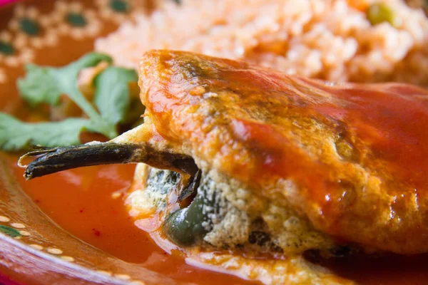 Comida Tradicional Mexicana Chiles Rellenos — Foto de Stock