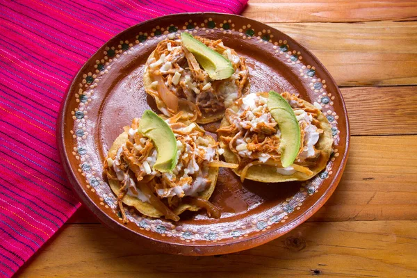 Tradiční Mexické Kuřecí Tinga Tostadas — Stock fotografie