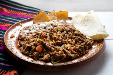 Geleneksel yumurtalı Meksika machakası.