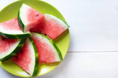 sulu bir karpuz dilimi