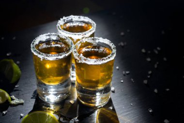 Geleneksel Meksika tekilası.