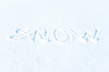 Kar kar üzerinde yazıt.