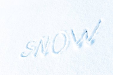 Kar kar üzerinde yazıt.