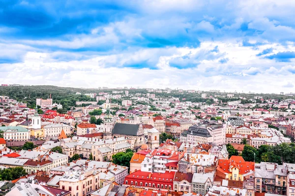 Março de 2019 - Centro Lviv no oeste da Ucrânia a partir de cima Imagem De Stock