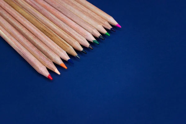Textura lápices de madera de colores. Lápices de colores macro . — Foto de Stock