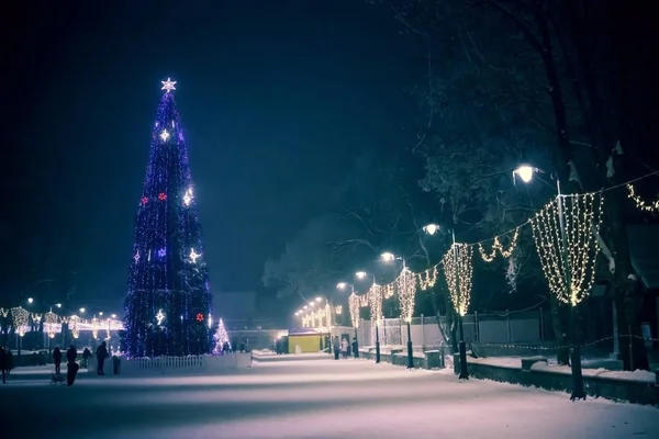 Новорічні фотографії міста, освітлення вулиць міста Стокове Зображення