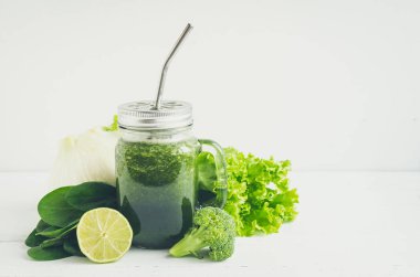 Yeşil smoothie Detoks