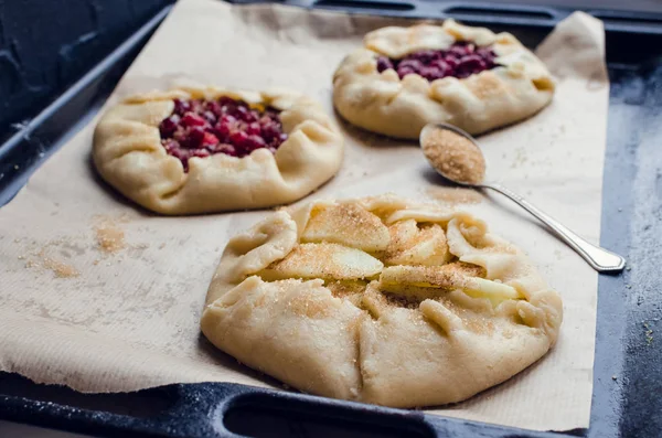 Galette de frutas y bayas caseras — Foto de Stock