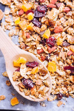Organik ev yapımı granola
