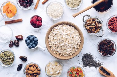 Ev yapımı granola için malzemeler