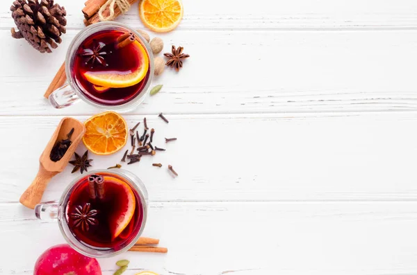 Vino caliente con naranja — Foto de Stock