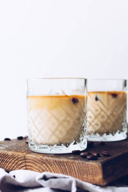 Sütlü kahve buz küpleri