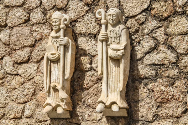Sculpture Moine Une Religieuse Sur Mur Monastère Montagne Espagne — Photo