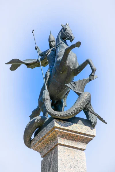 Escultura George Vitorioso Cavalo Golpeando Uma Serpente Cidade Nizhny Novgorod — Fotografia de Stock