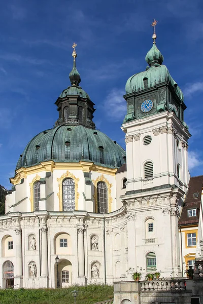 Ettal 修道院是位于巴伐利亚山区 Linderhof Oberammergau Garmisch Partenkirchen Ettal 村的一座本笃修道院 — 图库照片