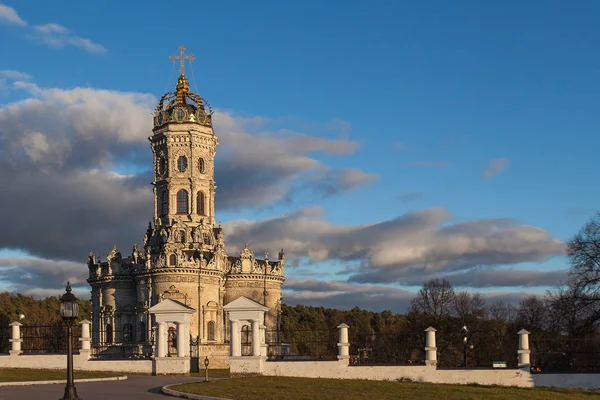 Igreja Sinal Santíssima Mãe Deus Dubrovitsy Rússia — Fotografia de Stock