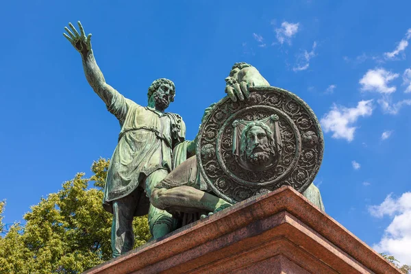 Monumento Famoso Minin Pozharsky Fundo Céu Nublado — Fotografia de Stock