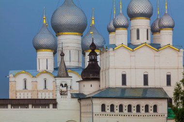 Büyük Rostov'da beyaz taş Kremlin (Yaroslavl bölgesi, Rusya)