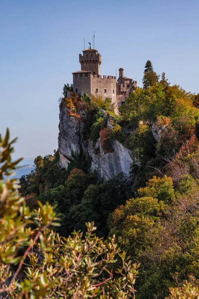 Zamek Wzgórzu San Marino Włochy — Zdjęcie stockowe