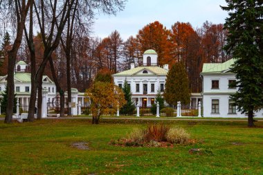 Serednikovo - the former estate of Vsevolozhsk and Stolypin, a park-manor ensemble of the end of the XVIII - beginning of the XIX century clipart