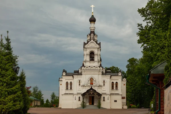 Kirche Mariä Himmelfahrt Dreifaltigkeit Lykovo Ist Ein Gelände Des Pokrovsky — Stockfoto