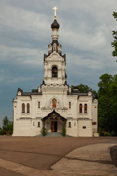 Old White Stone Orthodox Church Black Domes Golden Crosses — Φωτογραφία Αρχείου