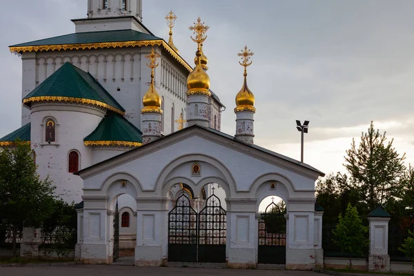 Центральные Ворота Церкви Святого Сергия Радонежского Селе Веледниково Москвой — стоковое фото