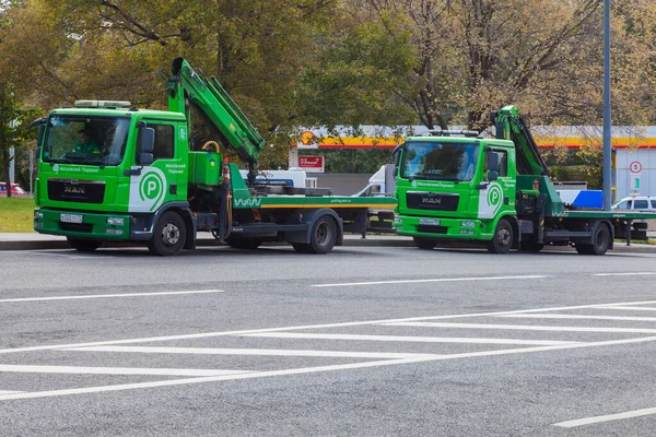 Moscow Russia September 2019 Evacuation Service Vehicles Parked Side Road — Stock Photo, Image