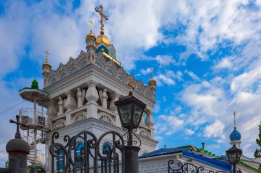 Feodosia 'daki Büyük Şehit Catherine Katedrali' nin çan kulesi (Kırım))