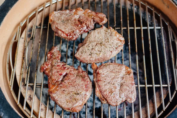 Mramorový Hovězí Steak Proces Vaření Steaků Grilu Grilovaný Steak Steak — Stock fotografie