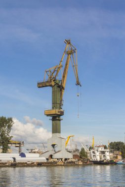 Liman vinçler Gdansk. Polonya