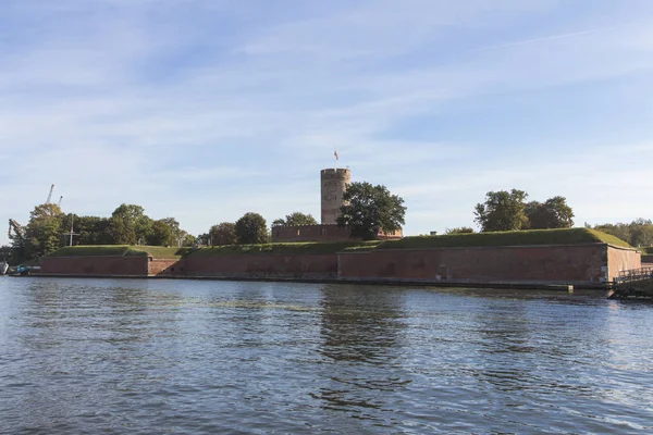 Gdansk Nehri Moltawa üzerinde eski bir kale. Polonya