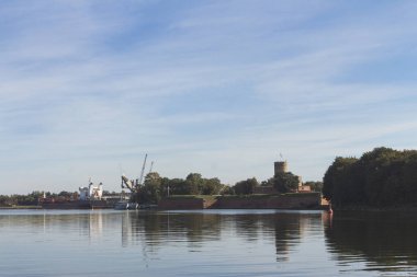Eski kale Gdansk Moltawa nehrinde. Polonya