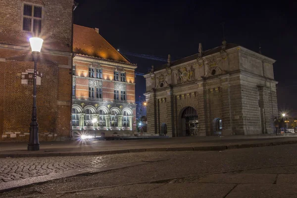Starej Zabytkowej Bramy Gdańsku Nocy Polsce Jest Jednym Najbardziej Znanych — Zdjęcie stockowe
