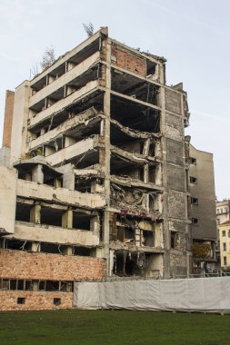 Belgrad'da eski Savunma Bakanlığı Binası tarafımızca uçak bombalandı. Sırbistan
