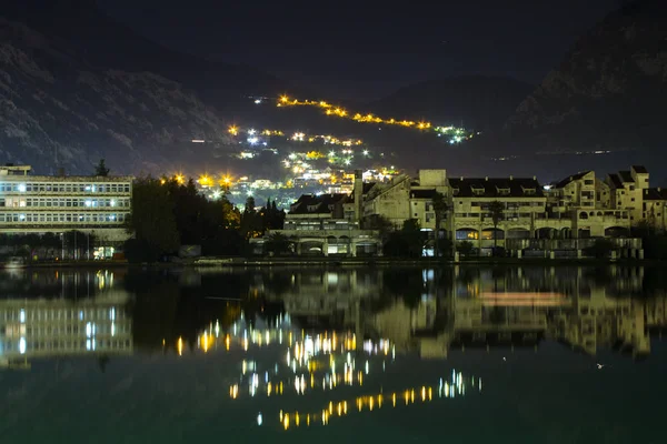 Νυχτερινή Άποψη Του Κόλπο Του Κότορ Και Μέρος Της Πόλης — Φωτογραφία Αρχείου