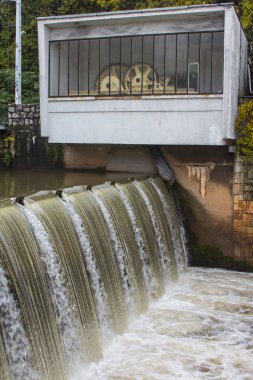 Saraybosna 'daki hidroelektrik santralinin barajı. Bosna-Hersek