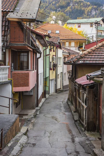 Úzká Ulice Historické Čtvrti Sarajeva Podzim Bosna Hercegovina — Stock fotografie