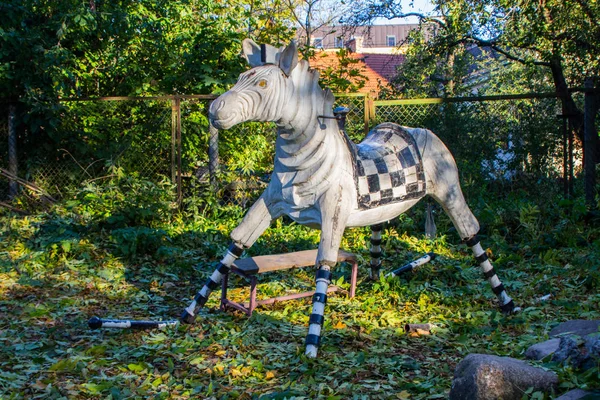 Caballo Balancín Infantil Calle Zona Vilnius Uzupis Lituania — Foto de Stock