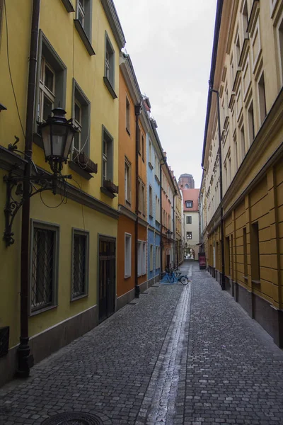 Wroclaw Eski Kasabasında Dar Sokak Polonya — Stok fotoğraf