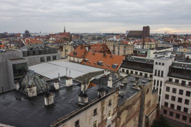 Wroclaw şehrinin en yüksek noktasından görünümü. Polonya